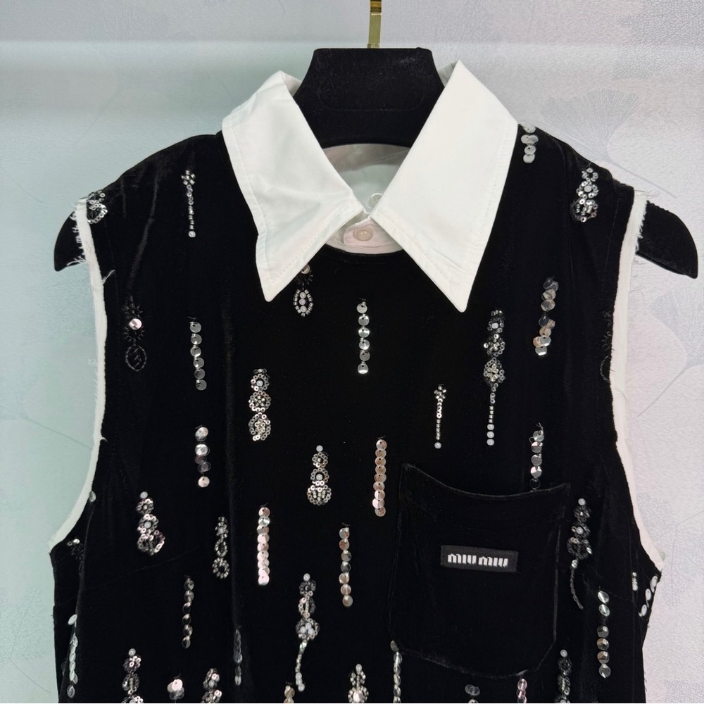 Miu Miu Black and White Sequin Midi Dress - Picture 3 of 9